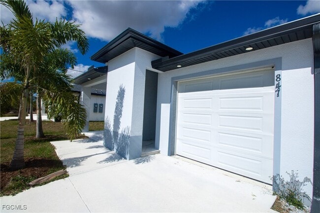 Foto del edificio - 847 Duplex St E