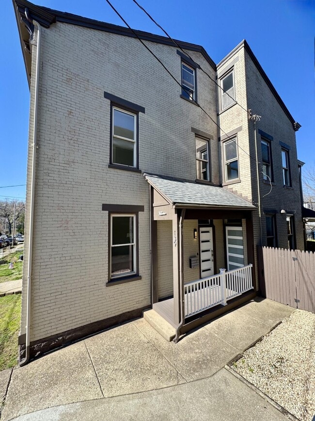 Building Photo - 139 Washington Ave