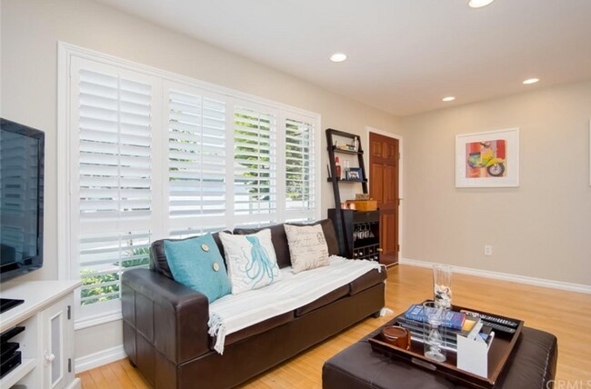 Building Photo - 8 Seascape Dr