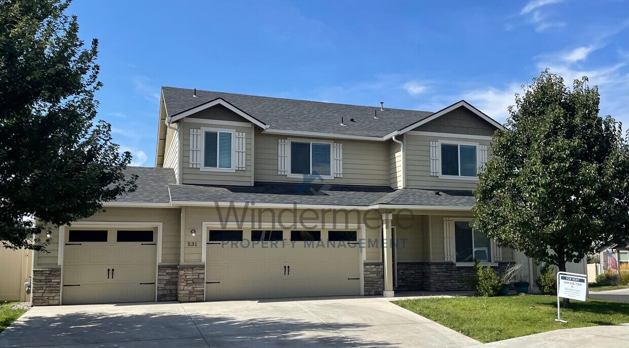 Foto principal - 531 SW Alicia Loop