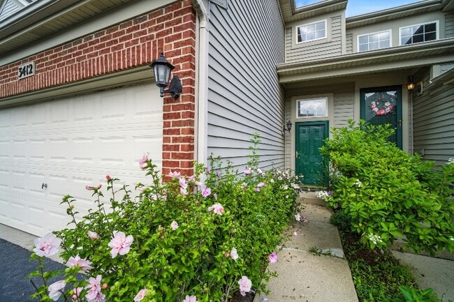 Building Photo - 3412 Blue Ridge Dr