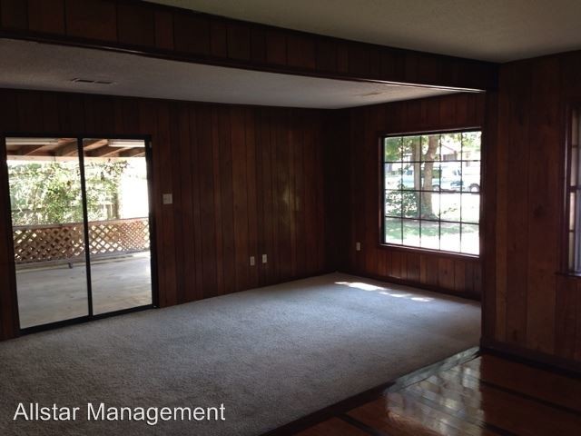 Foto del edificio - 3 br, 1 bath House - 2730 Ashwood Cove