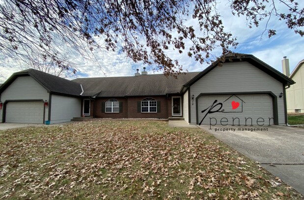 Primary Photo - 314 N Park Dr