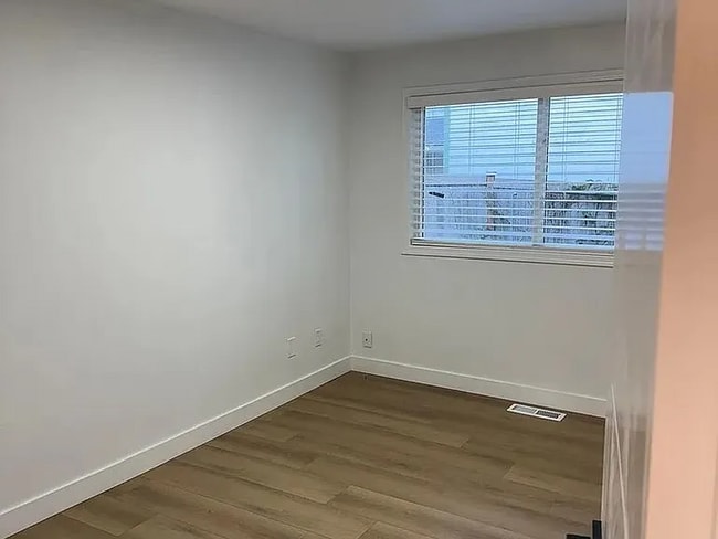 Building Photo - This newly remodeled home