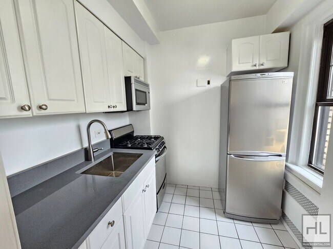 Building Photo - Studio Apartment in West Village | 8th Flo...