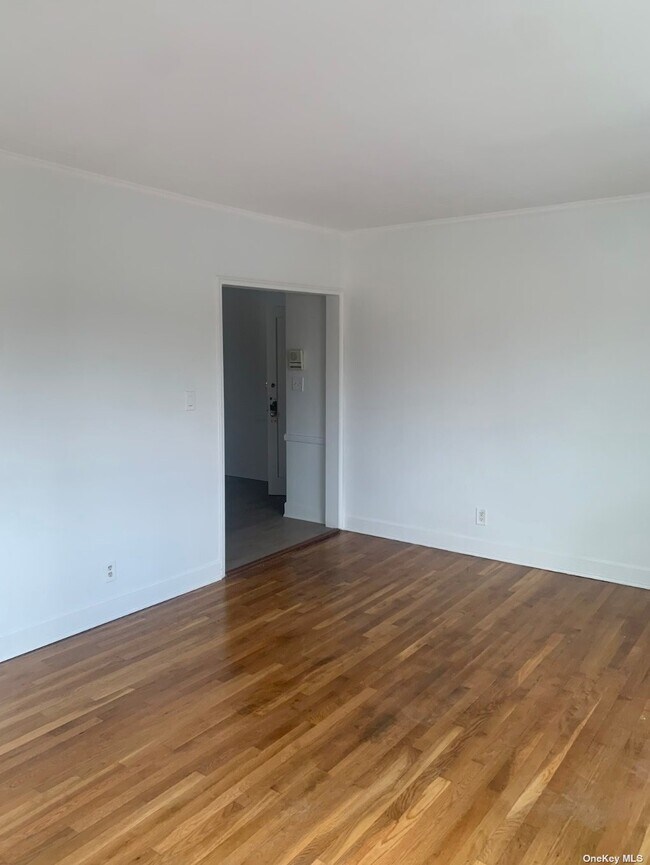 Building Photo - 73-03 198th St