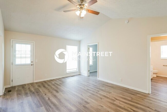 Building Photo - 3 Bedroom Pet-Friendly Home in Madison, TN with Main Street Renewal