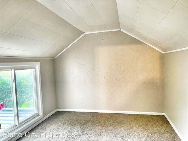 Building Photo - 3 br, 1 bath House - 3119 Woodland Ave NW