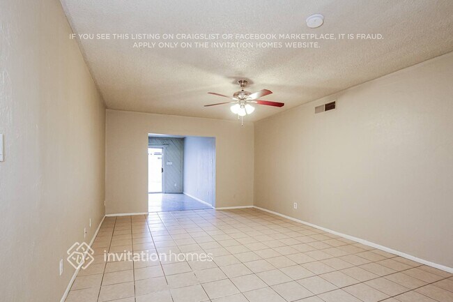 Building Photo - 5942 W Whitton Ave