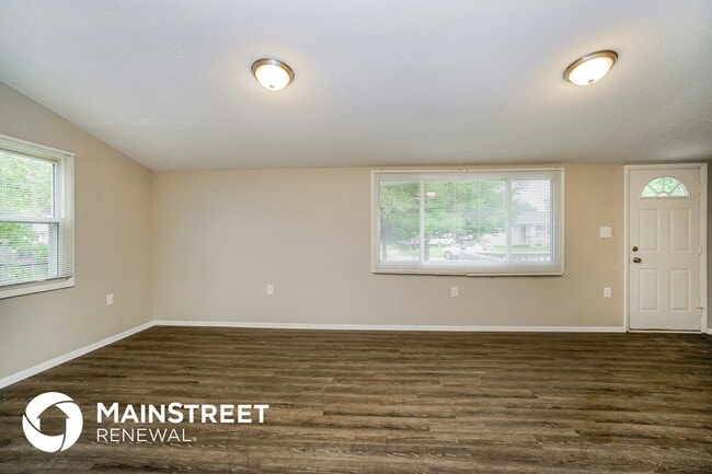 Building Photo - 389 West St