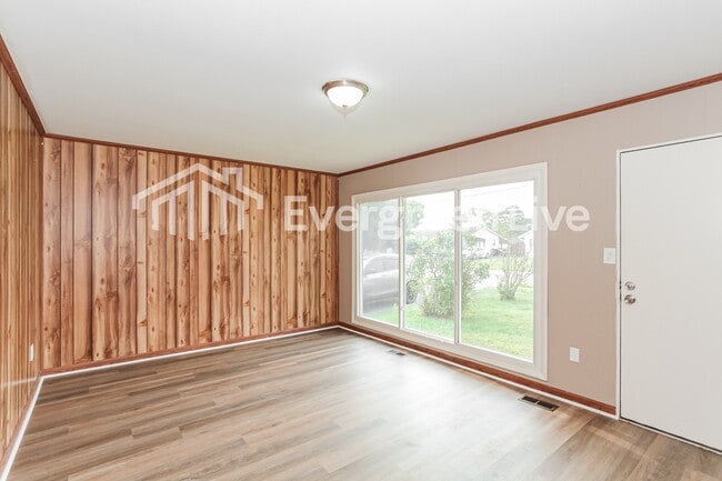 Building Photo - 2660 Wenning Rd