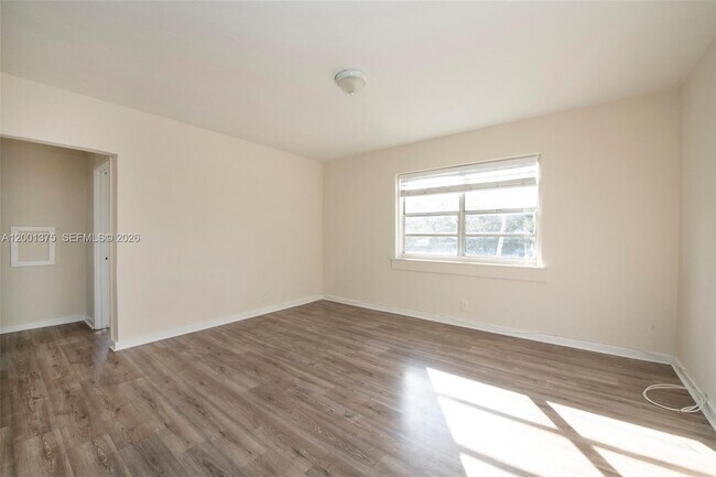 Foto del edificio - 12247 NE 9th Ave