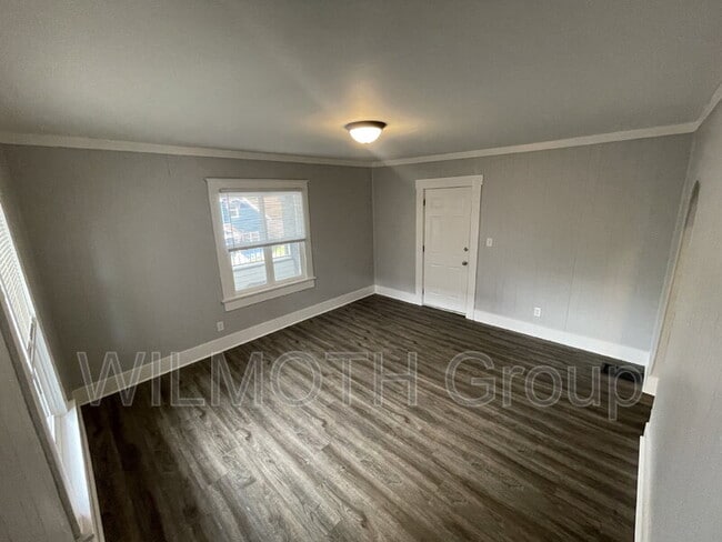 Foto del edificio - 129 W Hendricks St