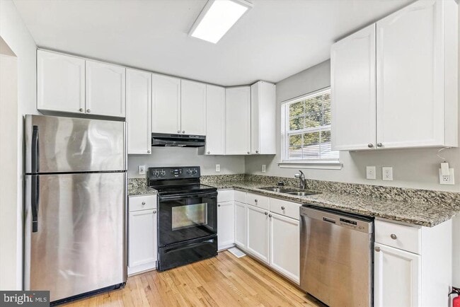 Building Photo - 13012 6th St