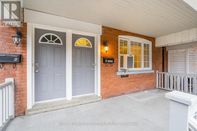 Building Photo - 317 Durie St