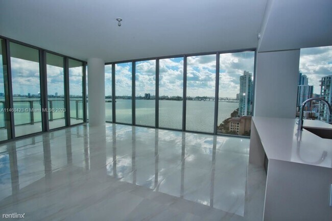 Foto del edificio - 3 br, 4 bath Condo - 2900 NE 7th Ave Unit ...