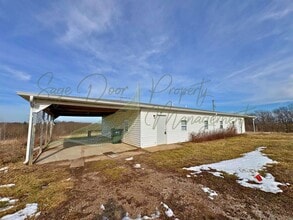 Building Photo - 117 NE State Hwy E