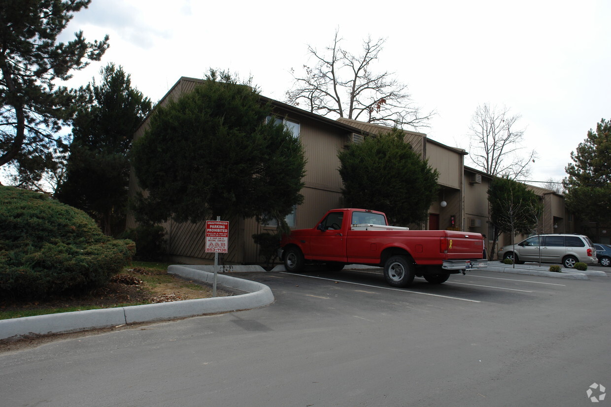 Building Photo - Vista Terrace Apartments