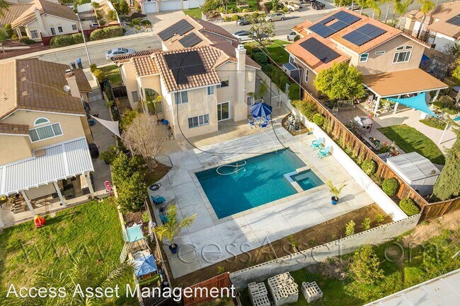 Building Photo - 5 br, 3 bath House - 25525 Cliffrose Drive