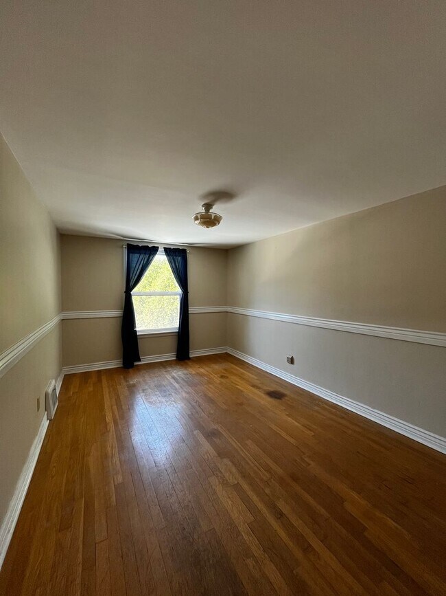 Foto del edificio - 3 bedroom, 2 bath house located on the Sunnyside of Kellogg, Idaho