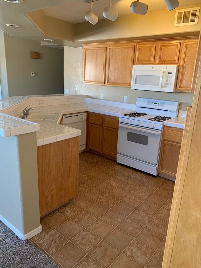 Foto del edificio - 3 Bedroom Condo in the Northwest