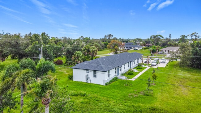 Building Photo - 260 Rotonda Blvd W