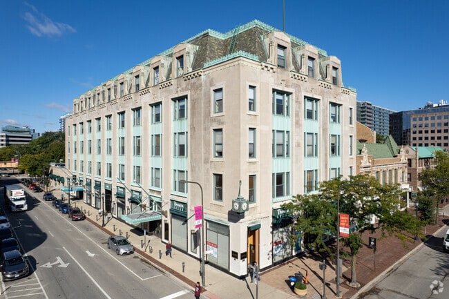 Evanston Galleria Building
