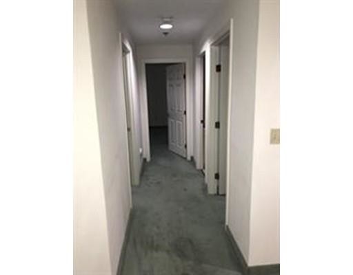 Building Photo - 44 Elm St