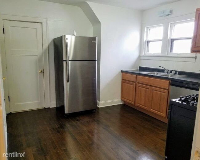 Building Photo - 4122 N 13th St