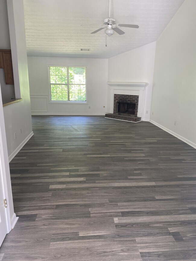 Building Photo - 1432 Armende Cir