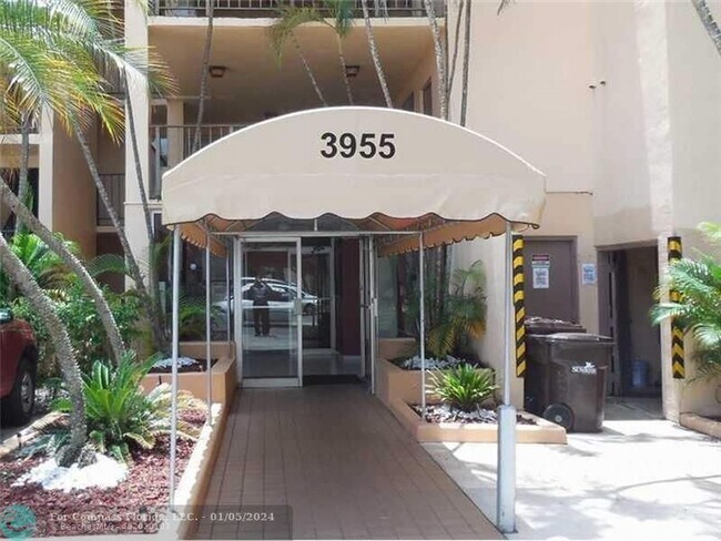 Foto del edificio - 3955 N Nob Hill Rd