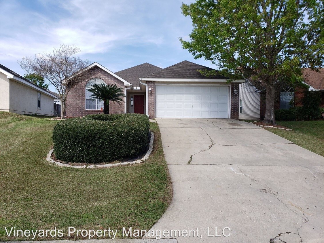 Primary Photo - 4 br, 2 bath House - 1042 High Meadow Drive