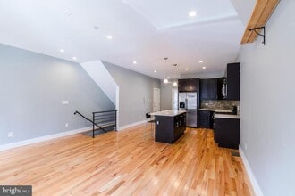 Building Photo - 853 N 20th St
