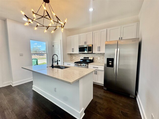 Foto del edificio - 6928 Paris St