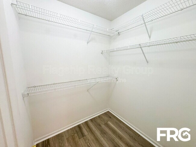 Foto del edificio - 3908 Sterling Pointe Dr