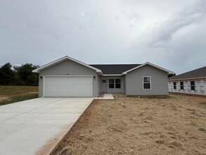 Building Photo - 202 Ruby Ln