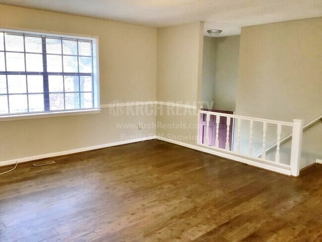Building Photo - Beautiful 4 bedroom, 3 bathroom home!