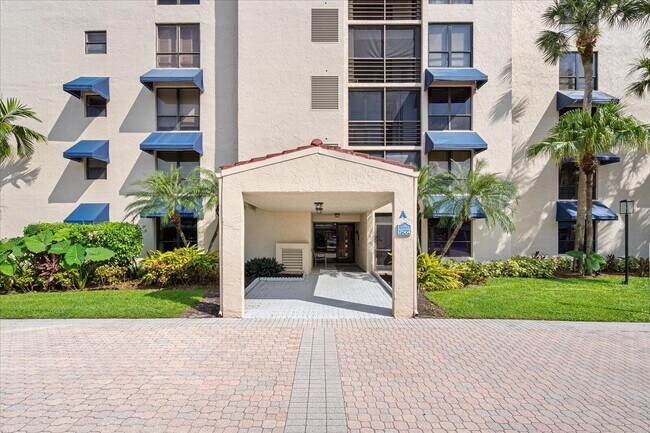 Foto del edificio - 7564 Regency Lake Dr