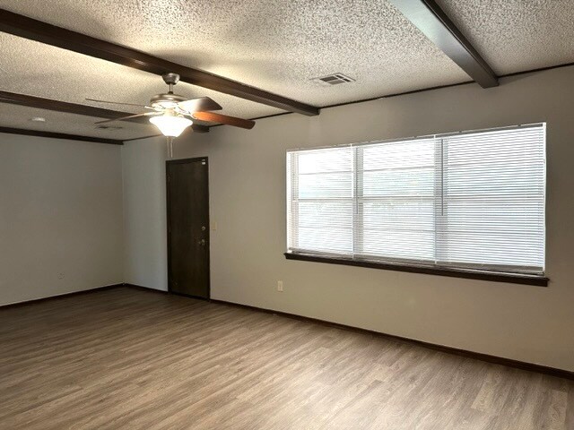 Foto del edificio - 3704 NE 140th St