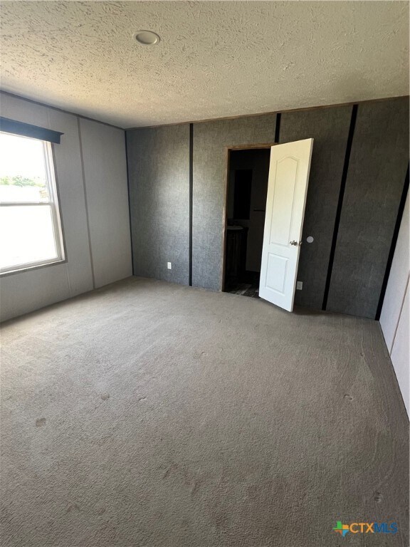 Building Photo - 940 County Rd 3390