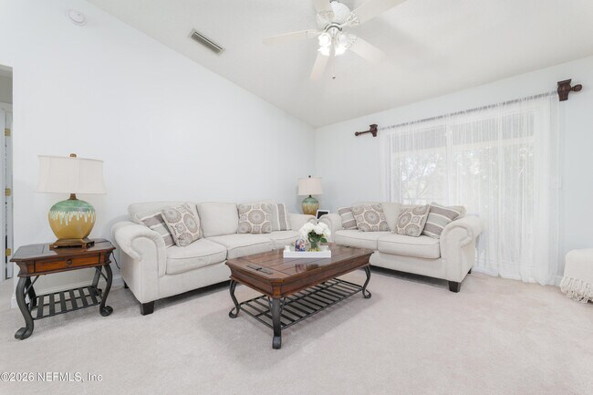 Foto del edificio - 7060 Deer Lodge Cir