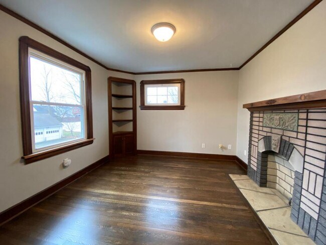 Building Photo - 5817 Archmere Avenue #Up