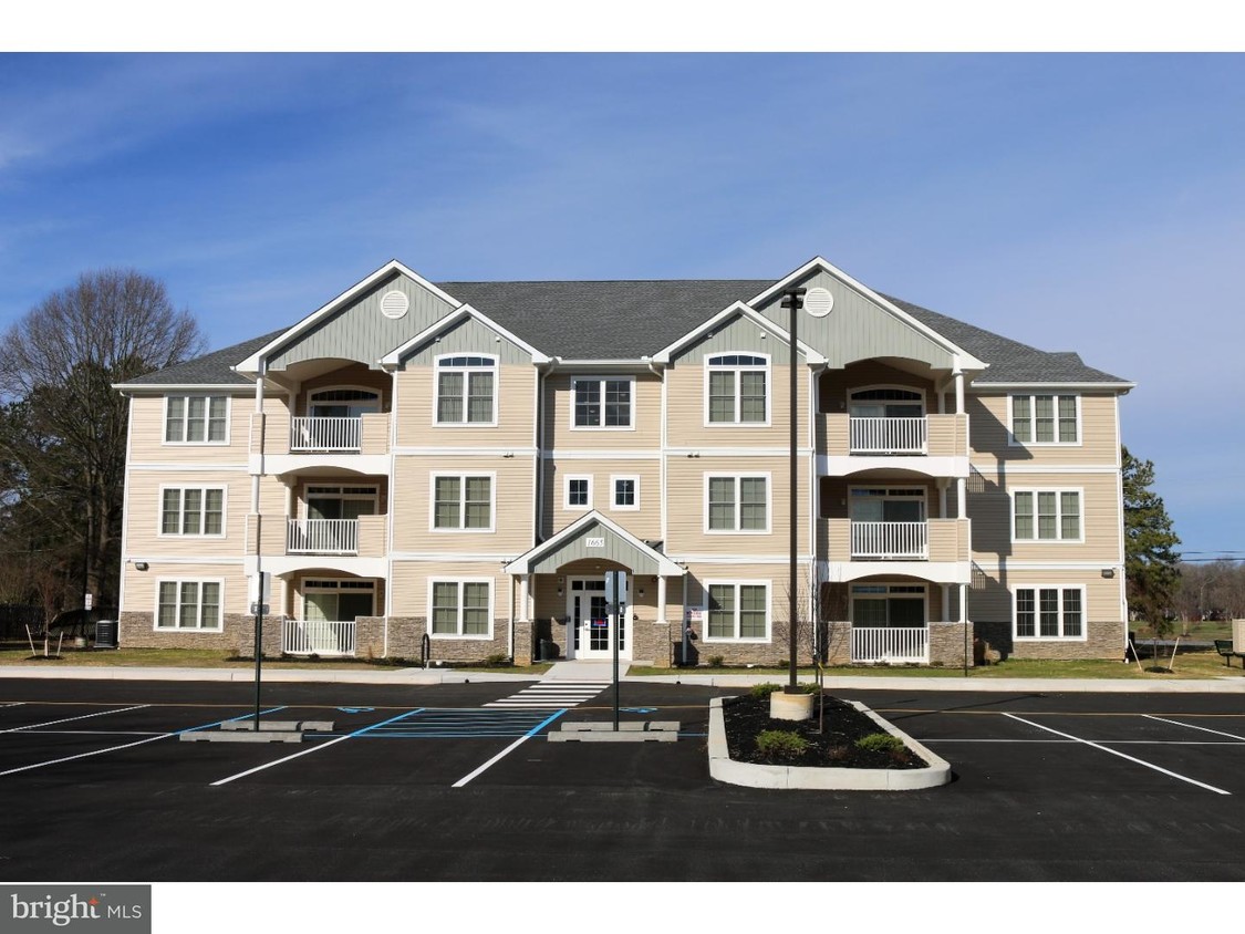 1665 Kenton Rd Unit 101, Dover, DE 19904 Room for Rent in Dover, DE