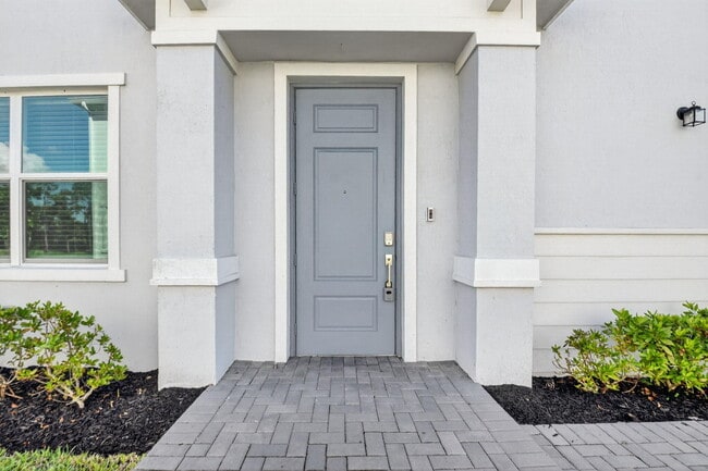 Foto del edificio - 4645 Meyerson Pl