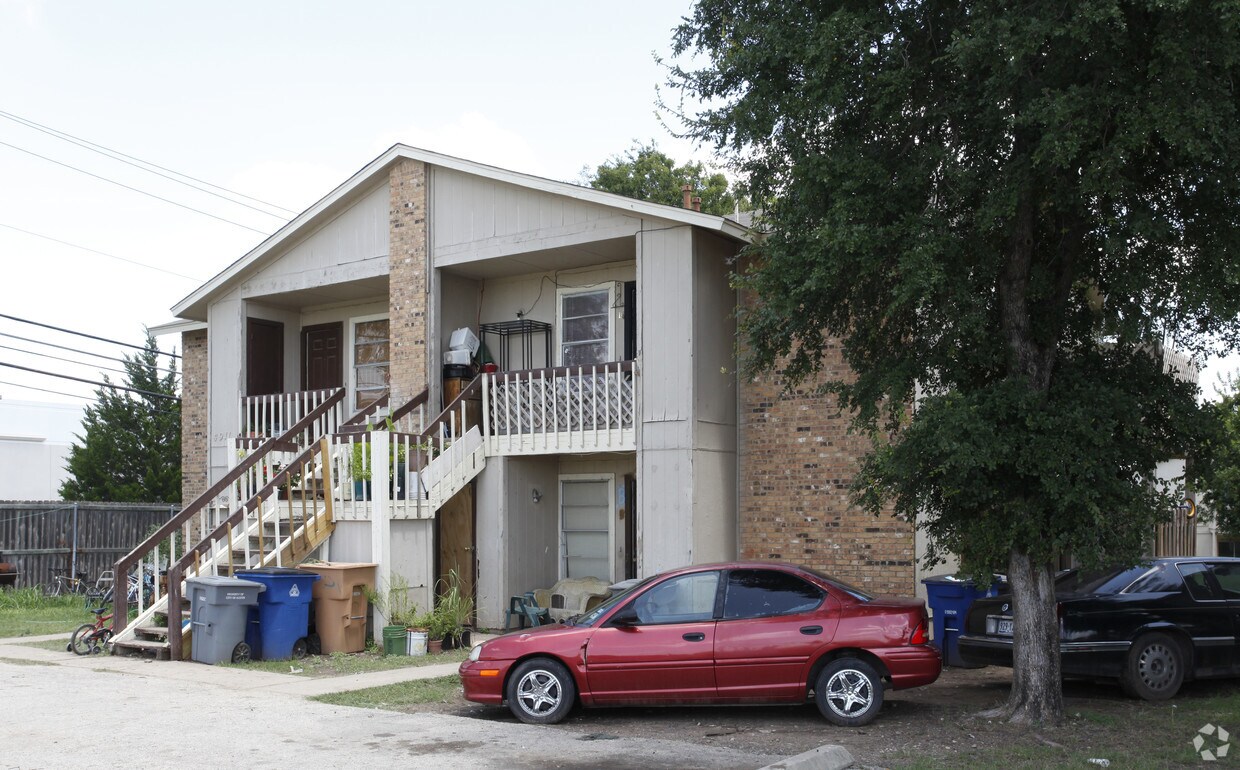 Building Photo - 4911 Freidrich Ln