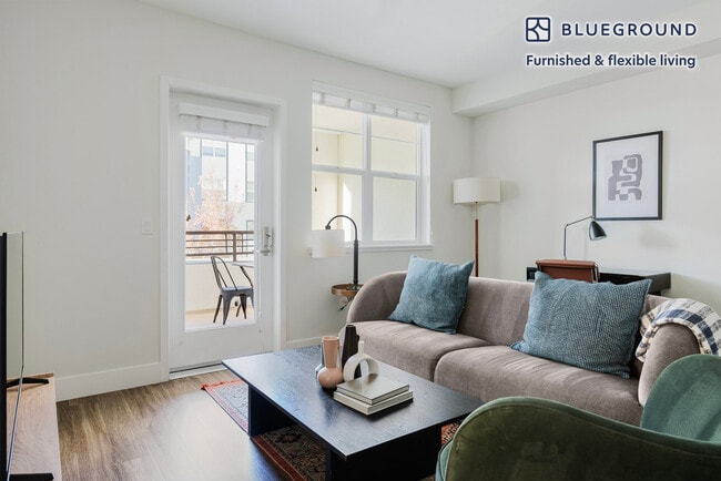 Building Photo - 3888 Artist Walk Common