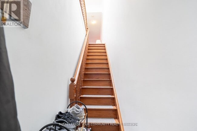 Building Photo - 149 Dovercourt Rd