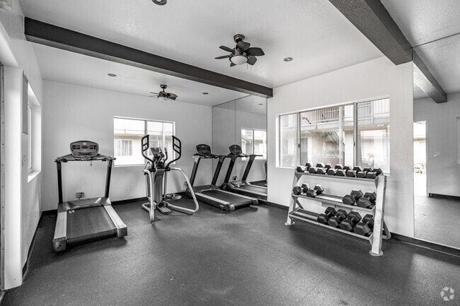 Gimnasio - Tustin View