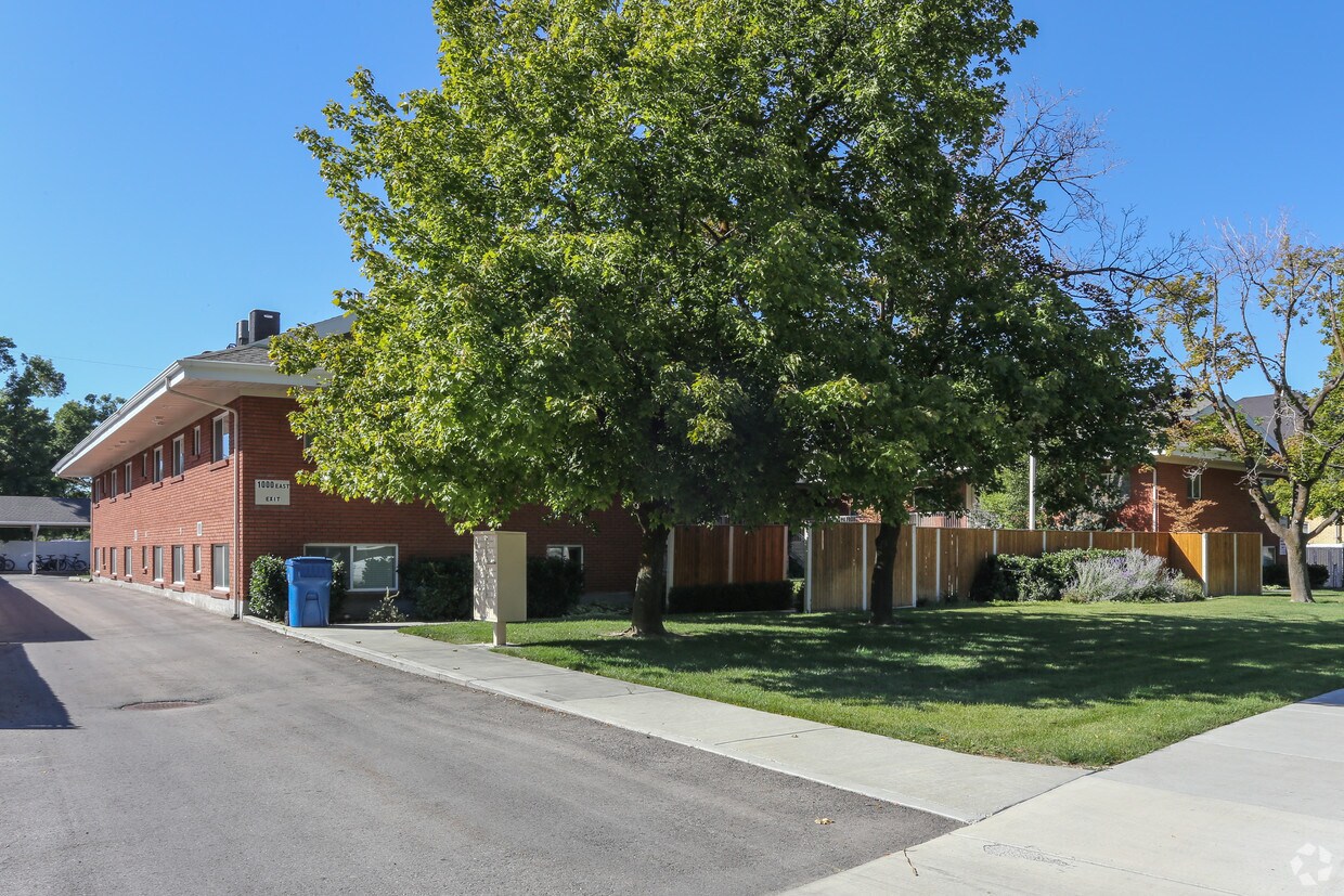 Primary Photo - Jones Apartments