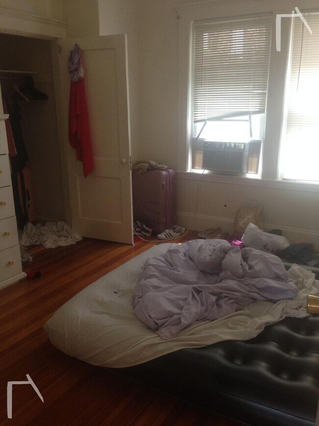 Foto del edificio - Brighton/Cleveland Circle 4 Bed Available ...